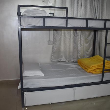 Hyderabad Wanderers Cave Otel Dış mekan fotoğraf