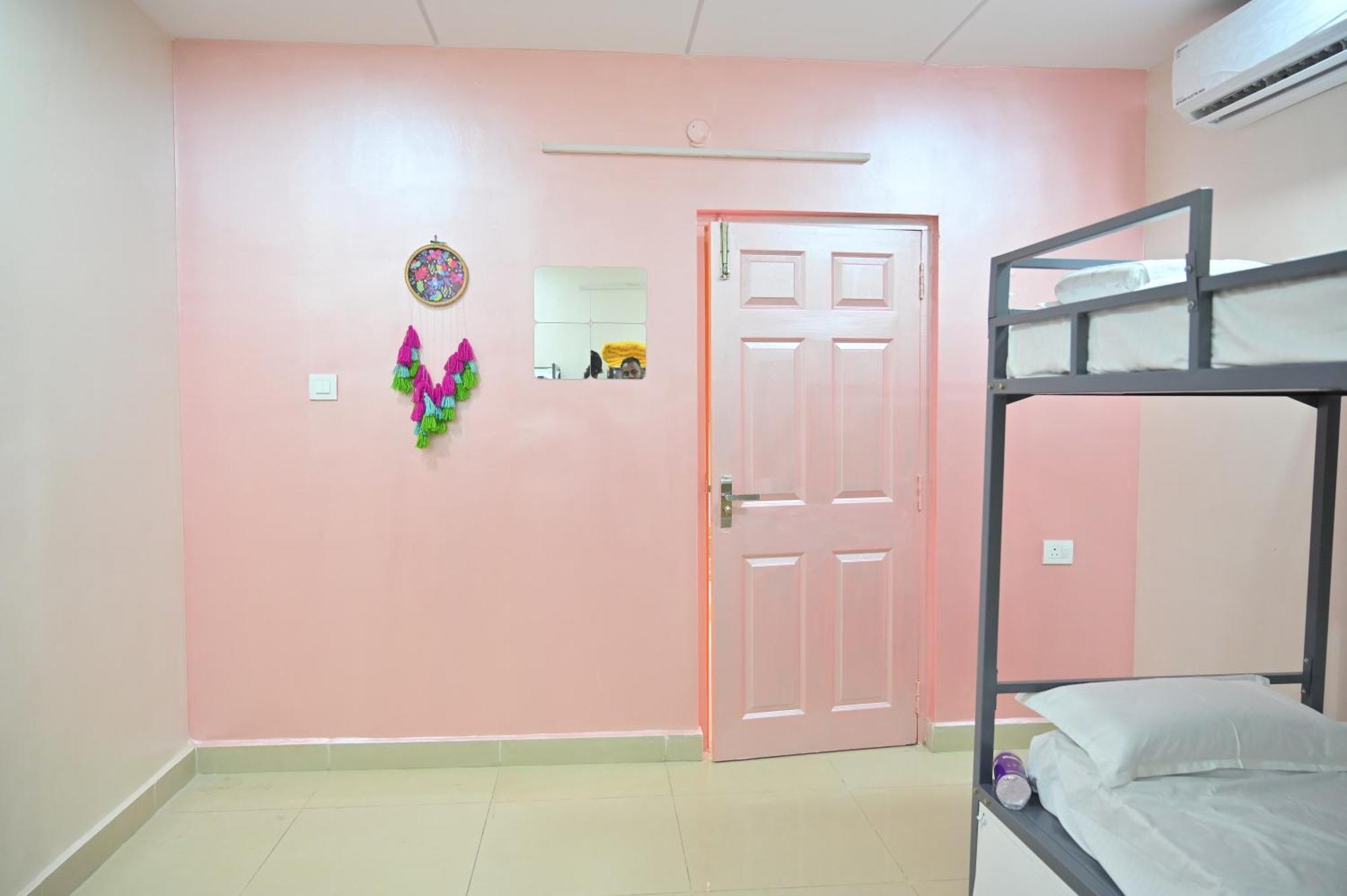 Hyderabad Wanderers Cave Otel Dış mekan fotoğraf